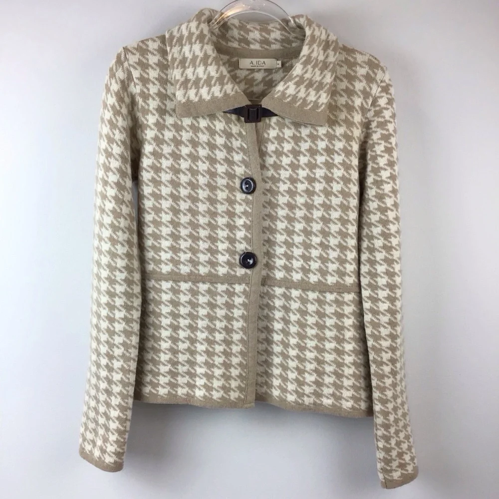 A. IDA Made in Italy Houndstooth Tan Button Down Sweater | Medium